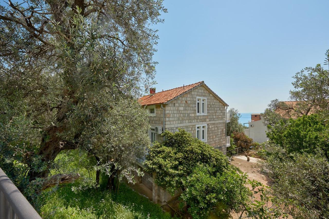 Apartmani Kuca U Maslinama Sveti Stefan Exteriör bild