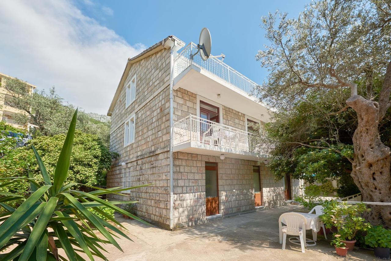 Apartmani Kuca U Maslinama Sveti Stefan Exteriör bild