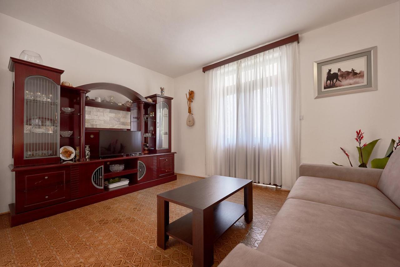 Apartmani Kuca U Maslinama Sveti Stefan Exteriör bild