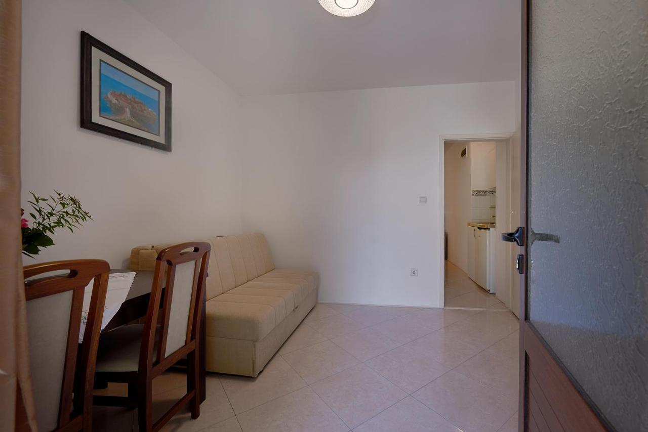 Apartmani Kuca U Maslinama Sveti Stefan Exteriör bild