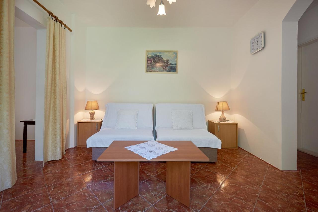 Apartmani Kuca U Maslinama Sveti Stefan Exteriör bild
