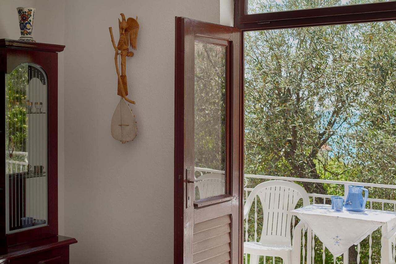 Apartmani Kuca U Maslinama Sveti Stefan Exteriör bild