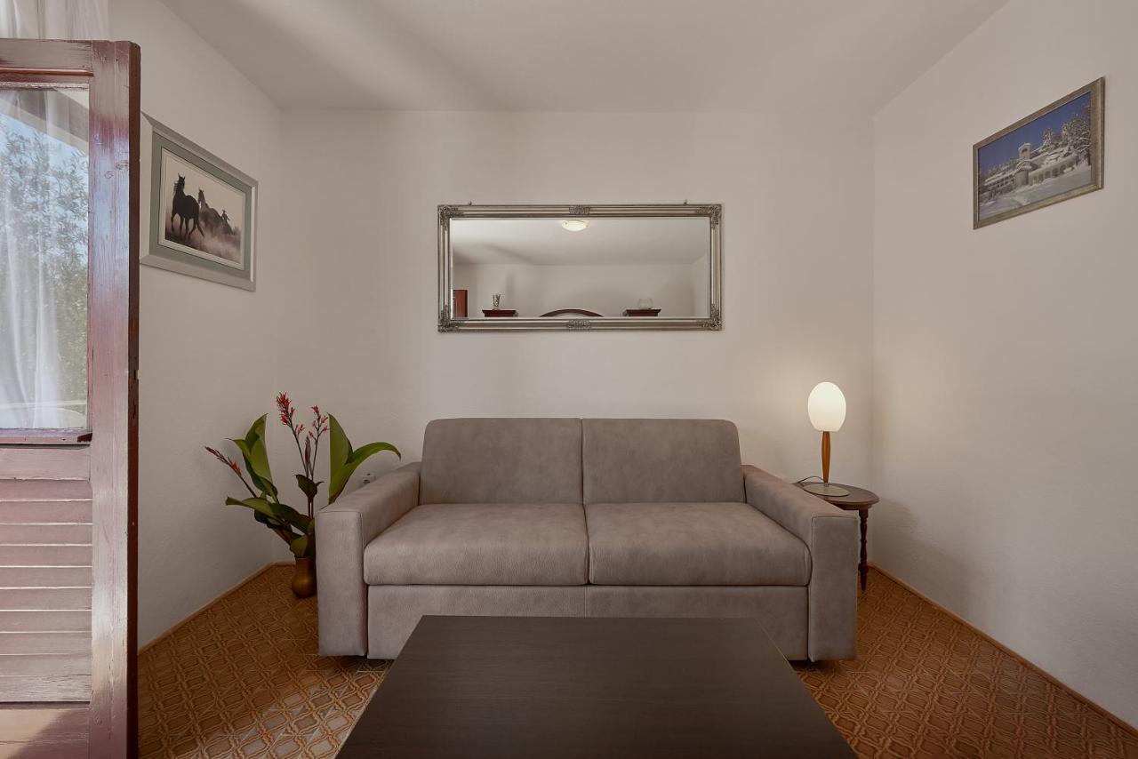 Apartmani Kuca U Maslinama Sveti Stefan Exteriör bild