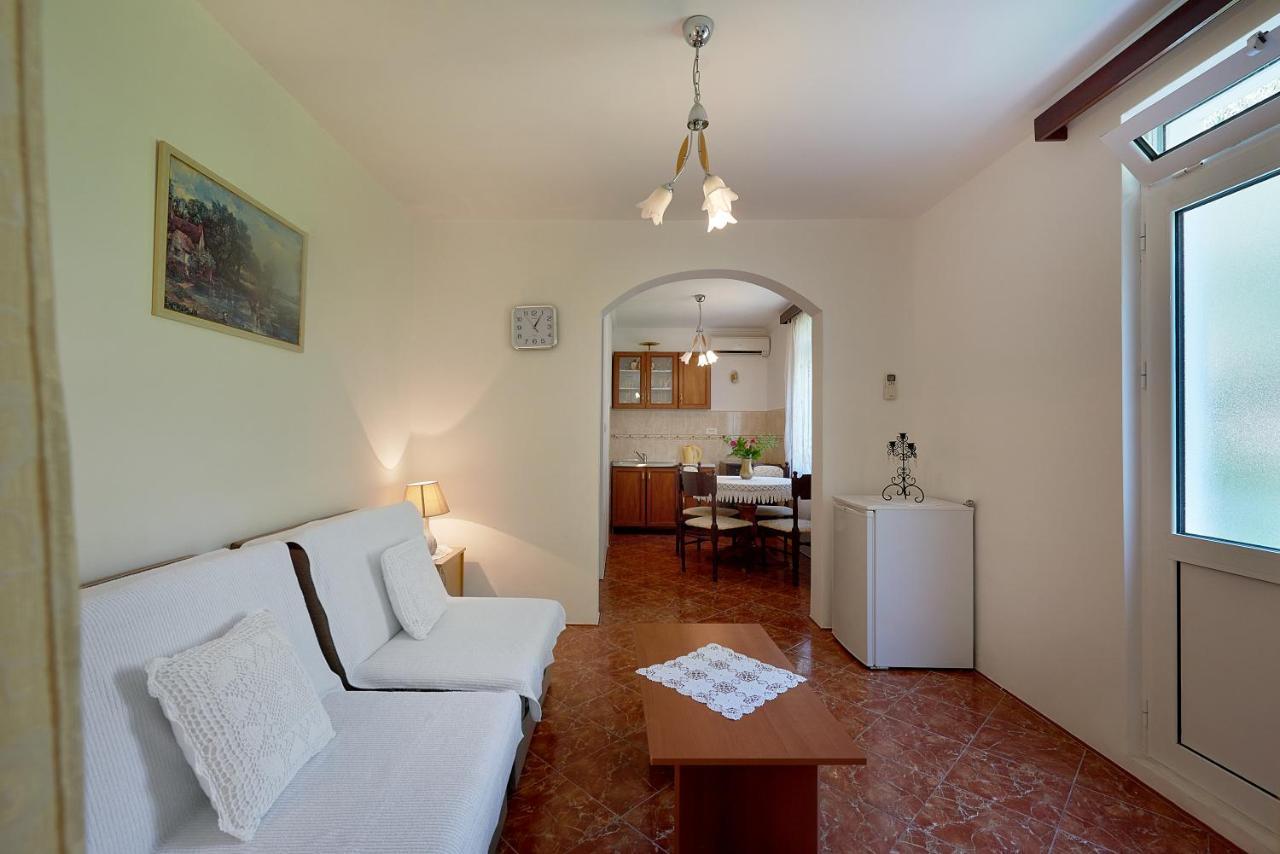 Apartmani Kuca U Maslinama Sveti Stefan Exteriör bild