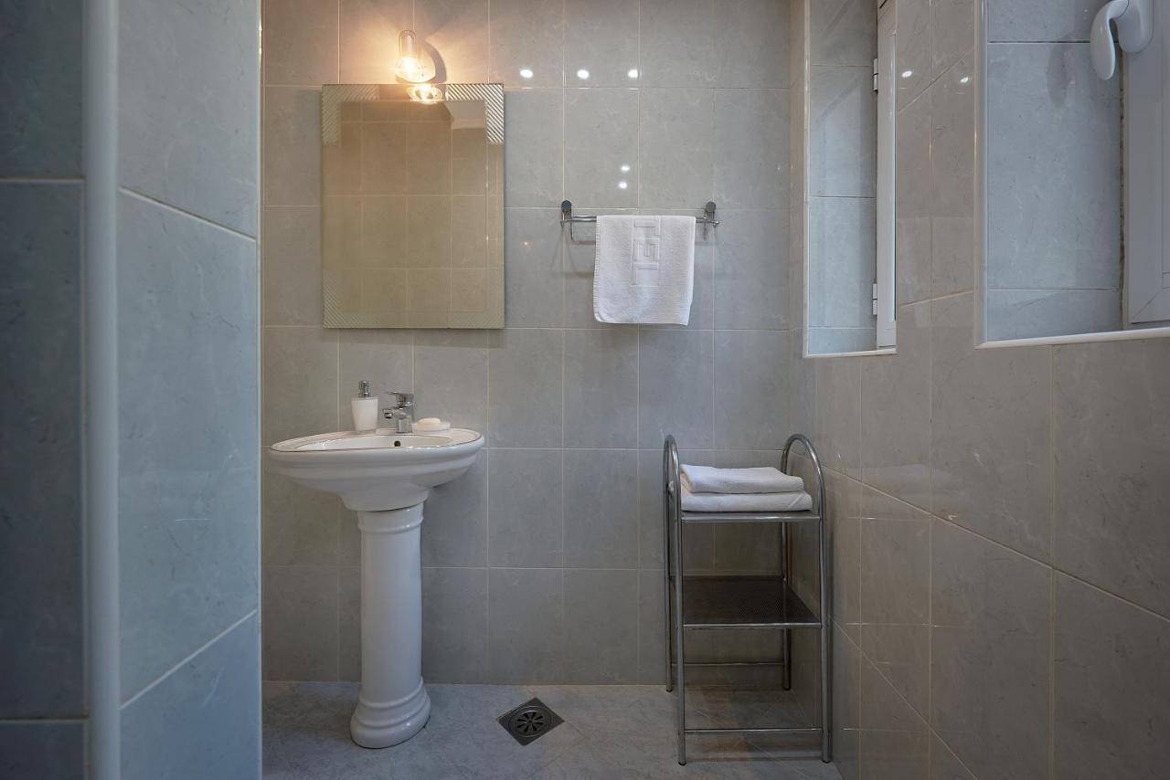 Apartmani Kuca U Maslinama Sveti Stefan Exteriör bild
