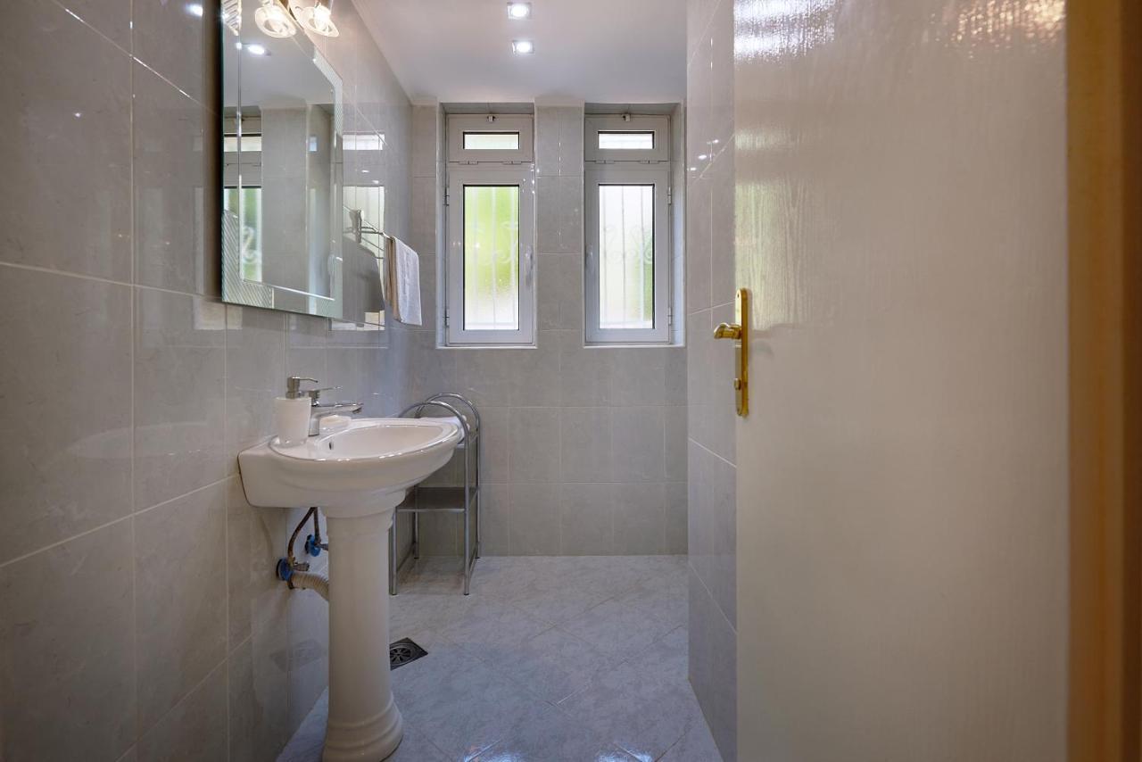 Apartmani Kuca U Maslinama Sveti Stefan Exteriör bild